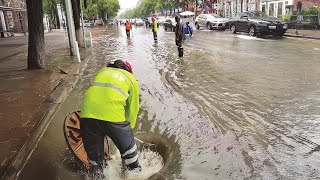 Flood Frenzy How We Battled Big Whirlpools and Drained Massive Floods-大きな渦潮と大規模な洪水の排水