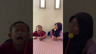 REBUTAN MAKAN PERMEN LUNAK😁😅 #challenge #candy #funny #mukbang #food #humorsegar #comedy