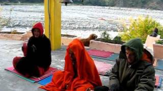 Aarti \u0026 Mantras On The Gufa Side Of Haidakhan BABAji Ashram India With Gaur Hari