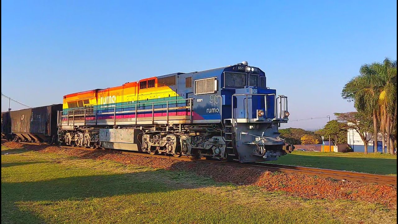 Trem Vazio Com Es43bbi N 651 Passando Em Mandaguari Pr Youtube