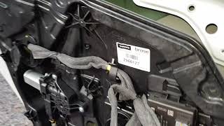 Volvo v40 2013 Door removal fail