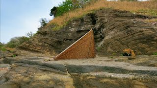 ペグが刺さらない岩場の野営地でDDタープを設営