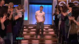 Ellen is Impressed with This Audience Dancer!