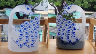 the idea of ​​recycling plastic bottles to make beautiful peacock flower pots|| HAVI TV