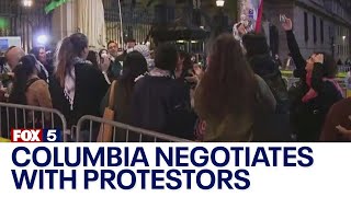 Columbia University negotiates with protesters