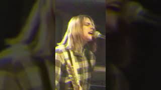 Kurt Cobain's Shocking Ritual to Clear His Voice Before a Show [SPOILER ALERT: Horror] 😱