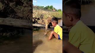 Great SokYaa Found Best Friends \u0026 Play Water Funny #shorts