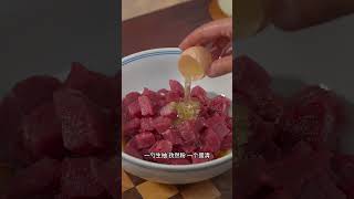 我做梦也没想到，把牛肉上锅蒸一蒸。出锅竟然是一道经典美食，鲜嫩多汁，一点也不柴。自己在家就能轻松做出来孜然牛肉美食教程