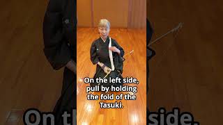 Introducing a Gomuyumi to understand the sensation of drawing the bow with your elbow. #kyudo
