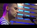 Jack Antonoff of Bleachers Performs “Goodmorning” Live In The Lounge | Q101