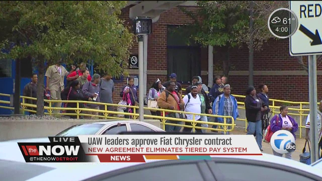 UAW Leaders Approve Fiat Chrysler Contract - YouTube