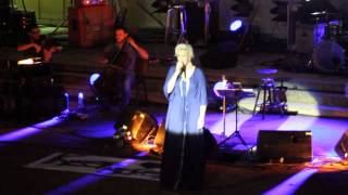 Εν λευκώ - Νατάσα Μποφίλιου - Live Κύπρος 31/5/2013