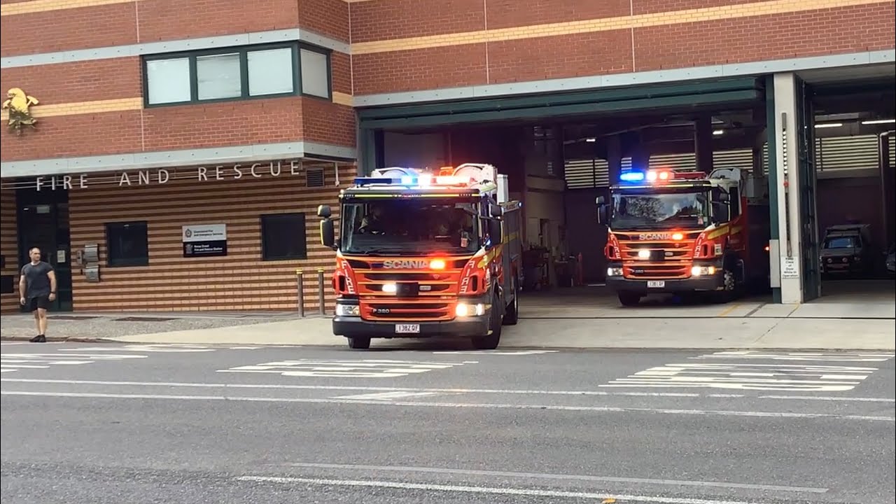 QFRS 502A 1382 + 502B 1381 Responding To Fire Alarm From Roma Street ...