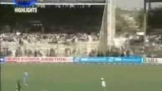 Inzamam-ul-Haq`s 100 against india in 2004 at Karachi.mp4