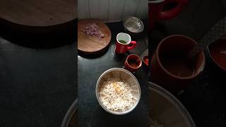 उरलेल्या साहित्यापासून आणि सॉसेस पासून चटपटीत अशी ओलीभेळ । snacks recipe #shorts #chat