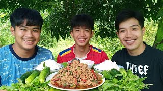 กินกะเพราหมูสับ กินกับข้าวสวยร้อนๆ อร่อยเด็ดเผ็ดร้อนมากๆ