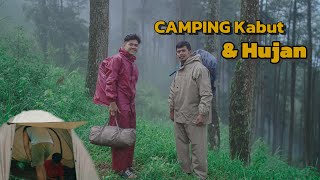 CAMPING di Lereng Gunung, Hujan \u0026 Berkabut