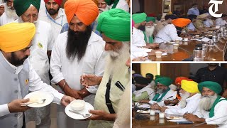 Punjab govt, farmers reach agreement. Cabinet minister Kuldeep Dhaliwal addressing farmers in Mohali