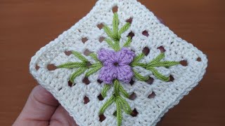 How to make a very easy crochet Granny tile with central flower 🌷 Tutorial 💜💚