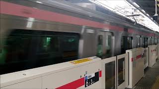 東急東横線 東白楽駅通過電車