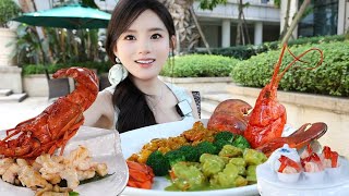 You can experience a private customized whole shrimp feast with 960 yuan  which includes more than