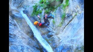 Canyoning Céret Pyrénées orientales. Canyon des Anelles. Canyoning débutant et expérimenté