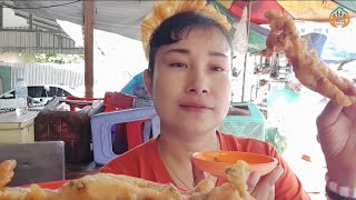 Fried frog costs 1,500 R/កង្កែបបំពងមួយថ្លៃ១៥០០៛/ Frog fry with flour