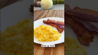 Scrambled eggs with CHEESE are the BEST scrambled eggs! #cookingvideo #eggs #scrambledegg #homecook