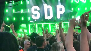 SDP Jubiläumsshow Wuhlheide Berlin  - Mittelfinger