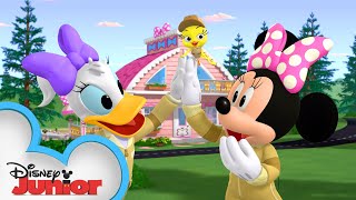 Minnie’s Dream Home 🏠 | Mickey Mornings | Mickey Mouse Mixed-Up Adventures | @disneyjunior