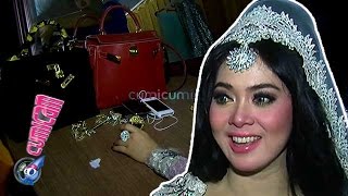 Syahrini Enggan Tunjuk Isi Tas - Cumicam 01 Desember 2015