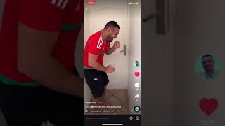 Saphir PRANK INZKITCHEN avec un verre d’eau 😂 INZKITCHEN et énervé 😂 (Nouveau TikTok de Saphir)