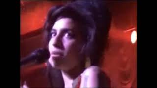Amy Winehouse -   Rehab Bobino Paris 28 06 2007 2m39 only.