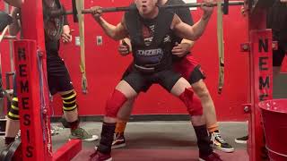 Hunter Hernandez 551lb 250kg squat at 145lbs 66kg