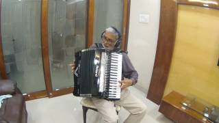 Hai Apna Dil to Awara Instrumental on  Roland V Accordion FR-8X