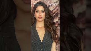 Janhvi Kapoor के इस शानदार लुक की जमकर तारीफ कर रहे फैन्स