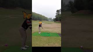 우향우 좌향좌를 잘하는 골퍼. 게다가 굵은 허벅지에서 나오는 파워! #golf #driverswing #shorts