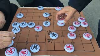 雙方這象棋下的真過癮啊，全程就是進攻沒有廢話，真是太精彩了