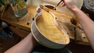 Live 🎻🎥 priming inside the Guarneri del Gesù violin “Amarillis”✨