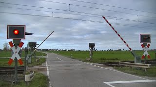 Spoorwegovergang Merkendorf (D) // Railroad crossing // Bahnübergang