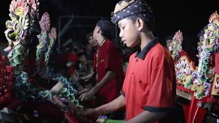 Strong.... Mebarung Panggkung Manggis Vs Tegal Badeng Saling Cak-cak