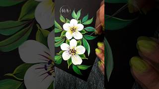 💫 Flower Painting Using A ROUND Brush Technique 🤍⚪️ #shorts