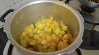 VASANTHA MAMI - YELLOW PUMPKIN KOOTU