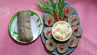 Lần đầu tiên làm món chả lụa chay bằng bắp chuối. Rất giai