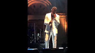 Maxwell performing 'This Woman's Work'