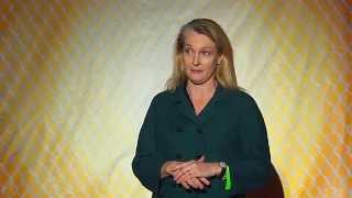 The institutions that change you | Piper Kerman | TEDxMuncyStatePrison