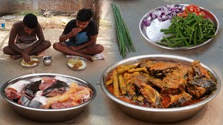 Village food Drumstick Fish curry recipe / fish curry with sahjan recipe village style cooking 😋😋