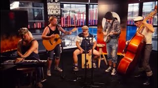 Steve 'n' Seagulls - Over The Hills And Far Away