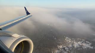 LOT E190 landing and taxi to the gate at VNO/EYVI (Vilnius International Airport) 19, LO771