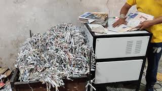 Paper shredding machine